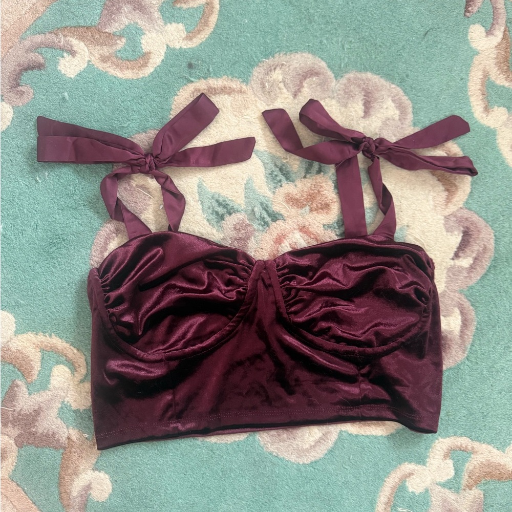 NWT VELVET CROP